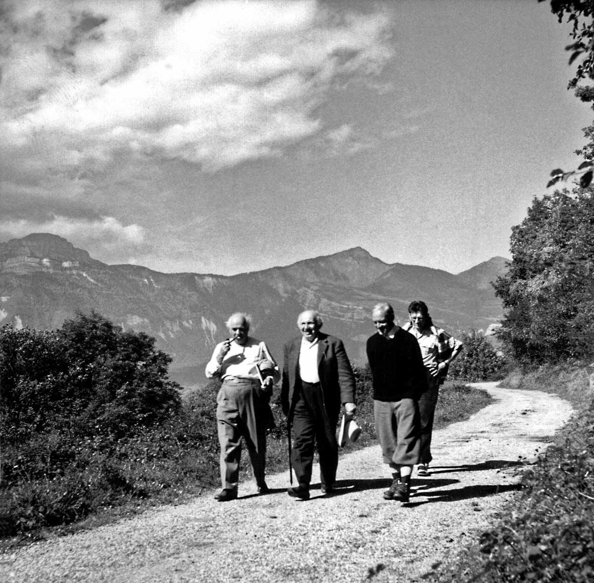 Stanisław Vincenz with friends from Switzerland, La Combe, 1958